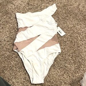 One shoulder swimsuit